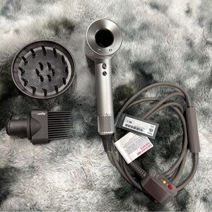 Dyson Supersonic HD07 (latest version) White